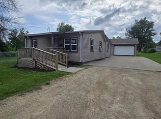9405 S McKinley St, Lancaster, WI 53813