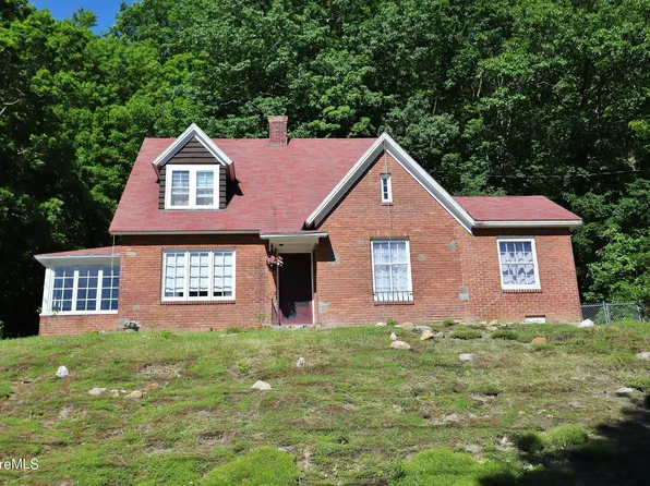 282 Church St, North Adams, MA 01247