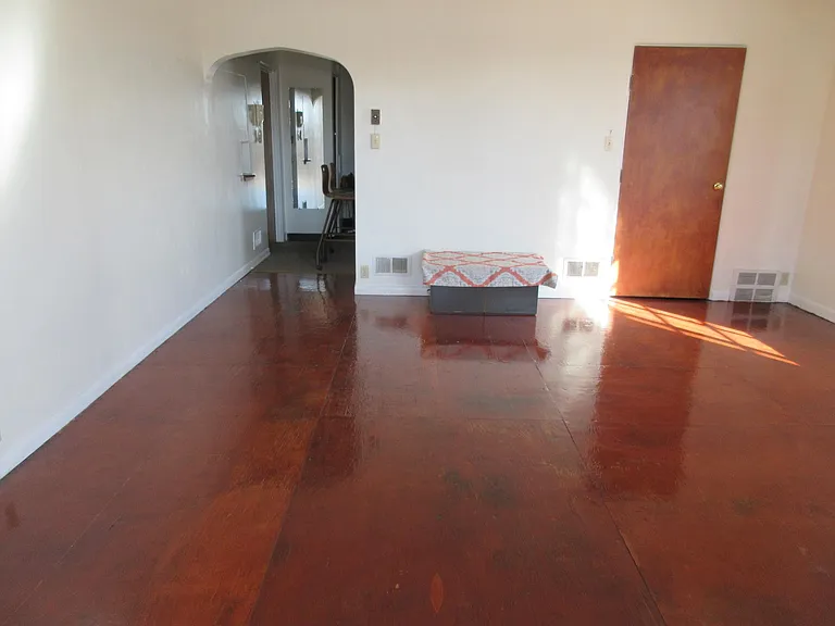 830 Macon Ave — Photo 8