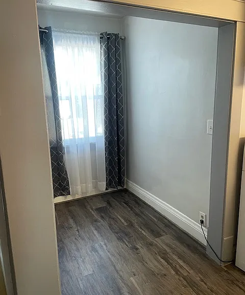 EAT IN KITCHEN AREA