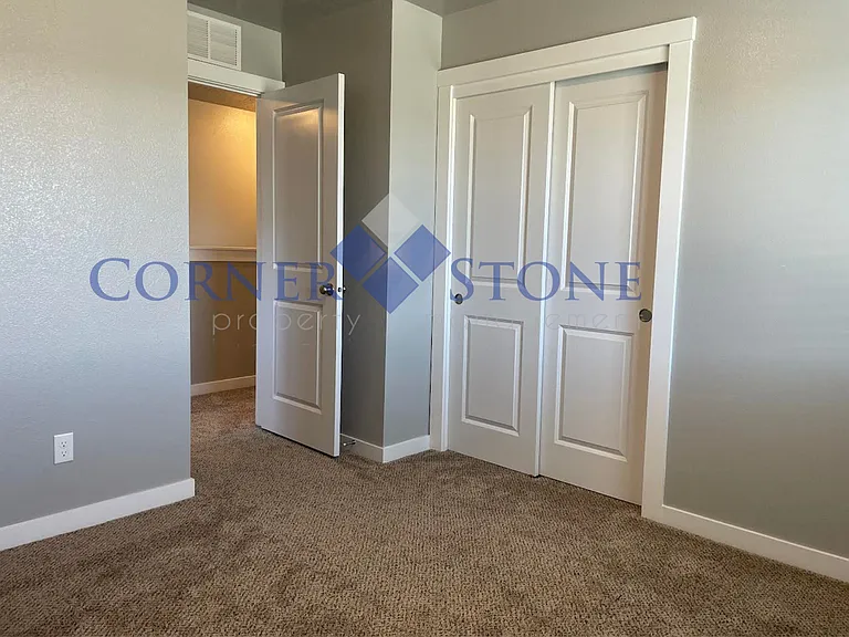 152 S Riggs Spring Ave — Photo 14
