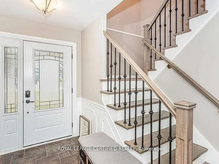1466 Seagram Ave — Photo 3