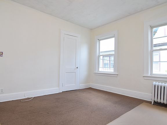 5th image of 206 Langdon Ave