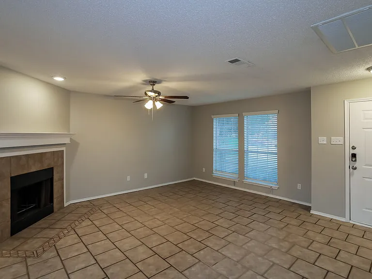 3405 Star Ranch Ct — Photo 4