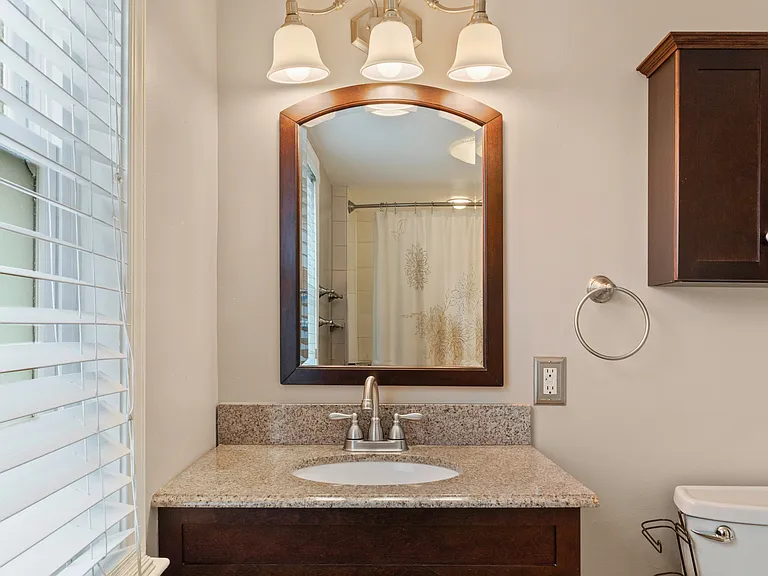 1524 E Clement St — Photo 17