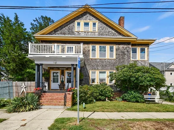 355-357 Bedford St, New Bedford, MA 02740