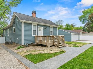 28271 W Stewart Ave, Spring Grove, IL 60081