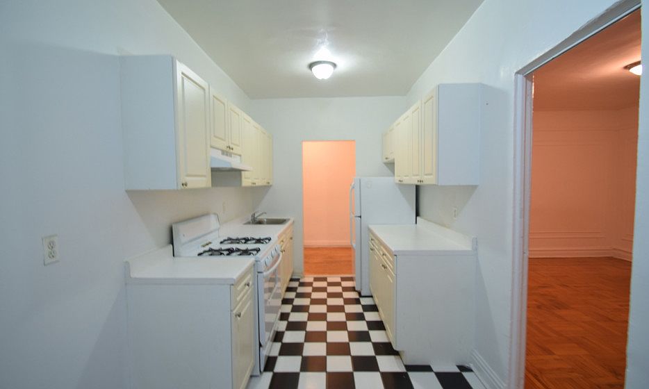 Noonan Towers - Kitchen - 15