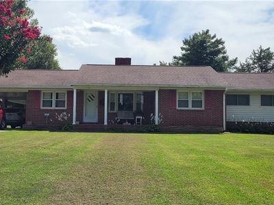 128 Fishel Rd, Winston Salem, NC, 27107