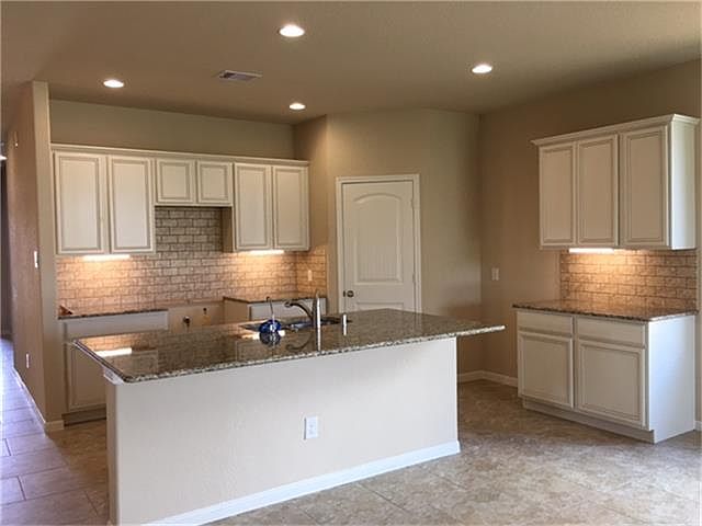 1st image of 3019 Forest Creek Dr