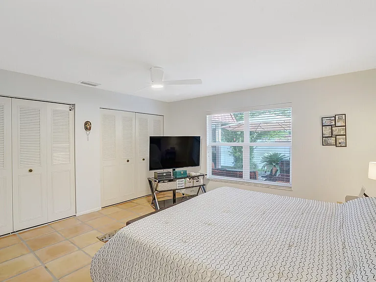 772 Nantucket Cir #B — Photo 23