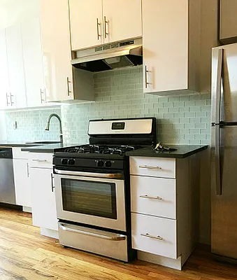 Rented by Flatiron Real Estate Advisors LLC | media 30