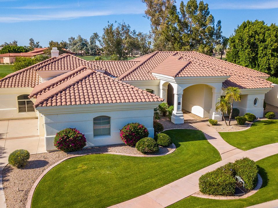 1212 W Island Drive