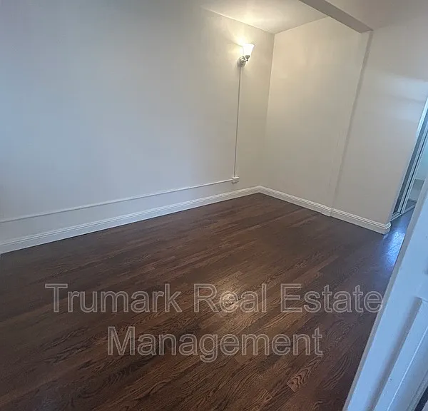 1253 S Glendale Ave #G — Photo 6