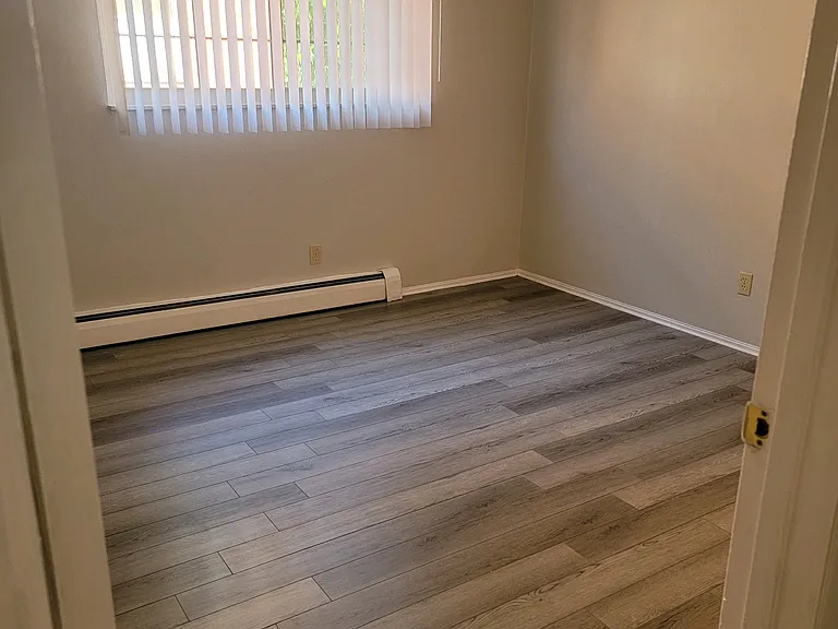 1956 Lexington Ave #17 — Photo 6