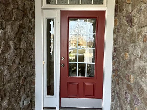 5th image of 31758 Chablis Ln