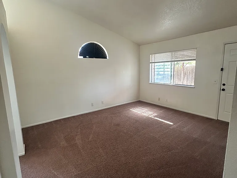 122 Noga Ave — Photo 14