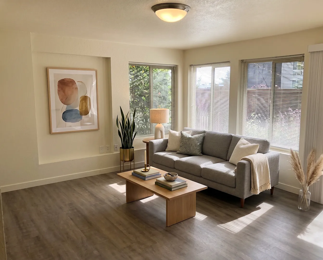 Large 2BD/2BA + Den Apartment for Rent in Greenwood Seattle | Convertible 3rd Bedroom Layout, Pri... — Photo 1
