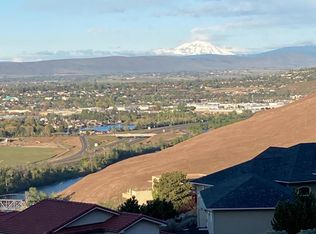 111 Hailey Pl, Yakima, WA 98901