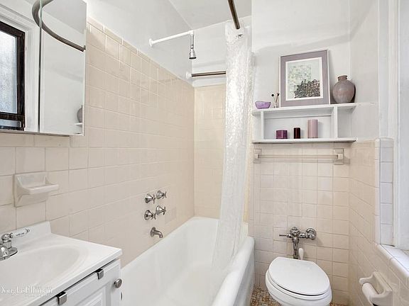 4th image of 243 W End Ave APT 506