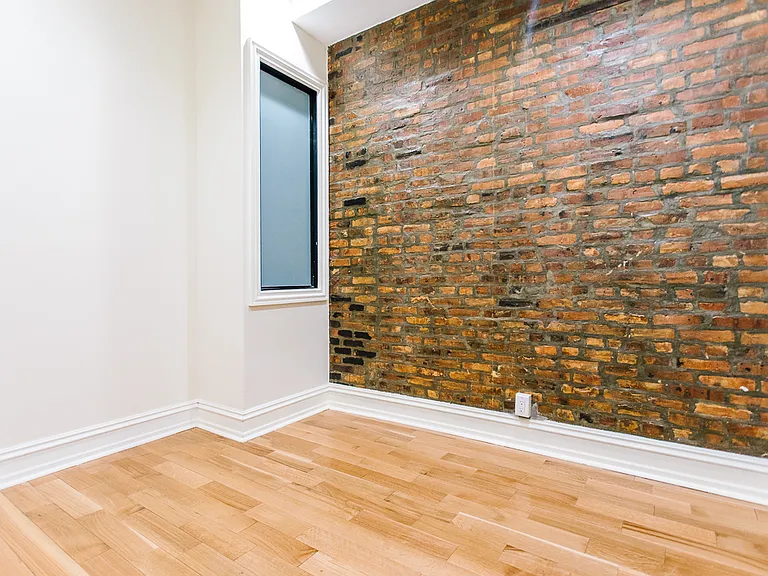 884 Madison St #3L — Photo 9