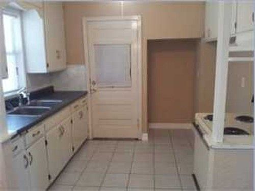 5th image of 9307 Waverly Ave