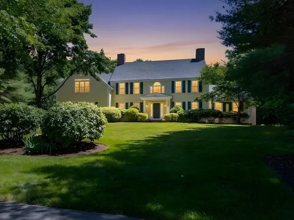 35 Vineyard Pl, North Easton, MA 02356