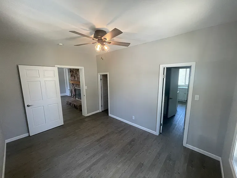 679 N Market St — Photo 7