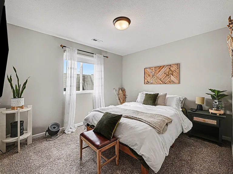 9565 S 183rd Ave — Photo 12