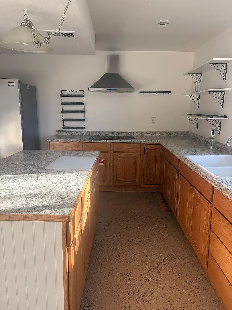 1 bed, 900 sqft, $1,400 — Photo 2