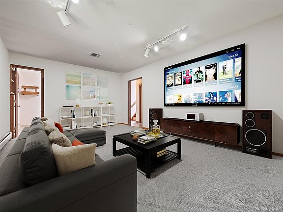 3rd image of 215 Old Haverstraw Road