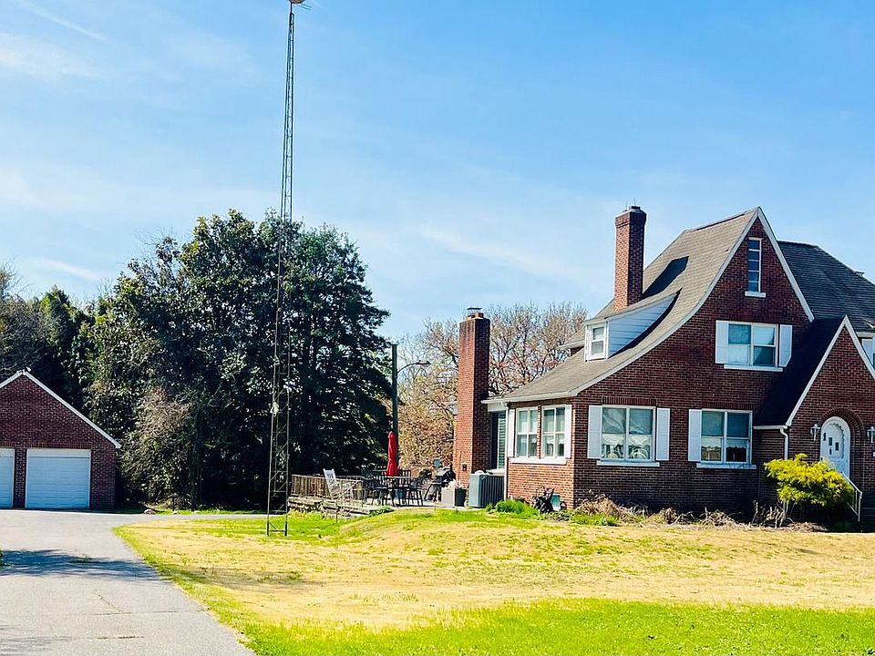1st image of 425 Big Oak Rd