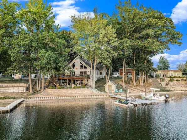 5327 S Eden Lake Rd, Custer, MI 49405