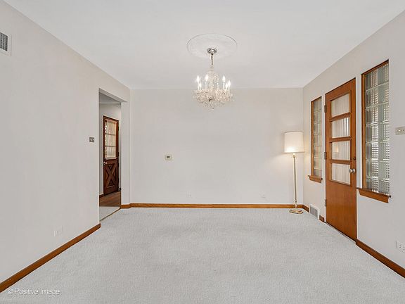 4th image of 4211 Harvey Ave