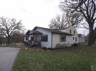100 Angela Dr, Webster City, IA 50595