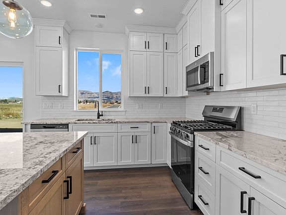 7th image of this home