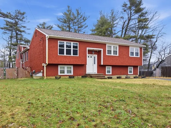 970 Crescent St, Brockton, MA 02302
