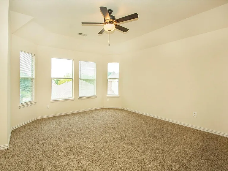 3605 Maddock Dr — Photo 7