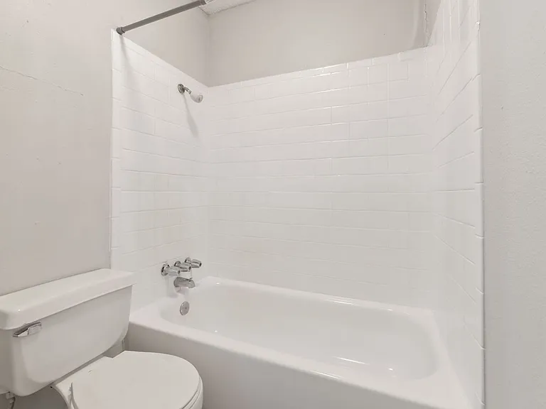 Magnolia Flats — Photo 37