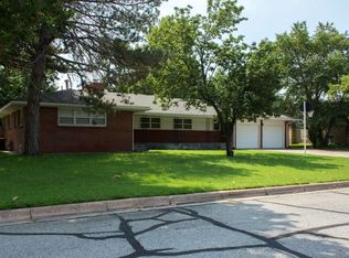 2315 W Mohawk Ln, Wichita, KS 67203