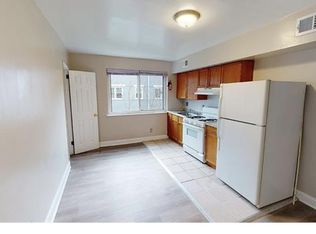 46 Forrester St SW APT 3, Washington, DC 20032
