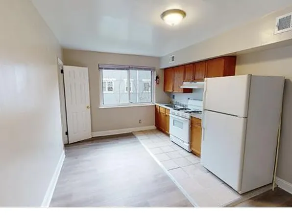 46 Forrester St SW APT 3, Washington, DC 20032