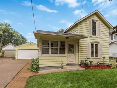 214 Jefferson St, Hudson, IA, 50643