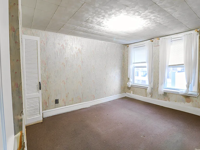 3RD BEDROOM (UN-STAGED)