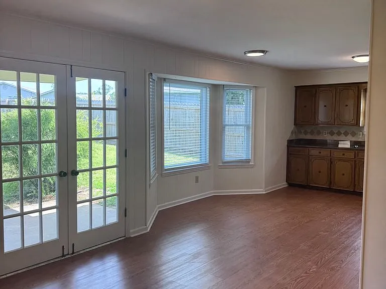 1115 Briar Creek Rd — Photo 25