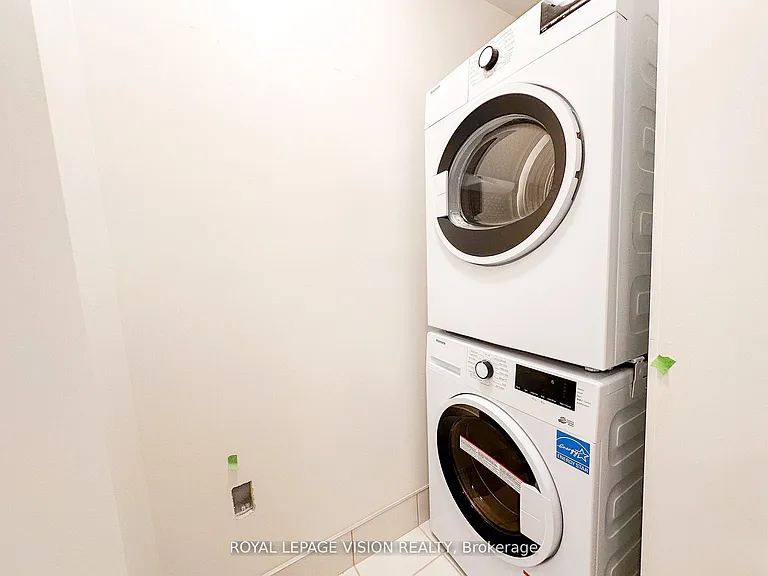 250 Lawrence Ave W #105 — Photo 14