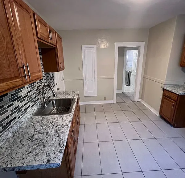271 Holcomb St #1 — Photo 16