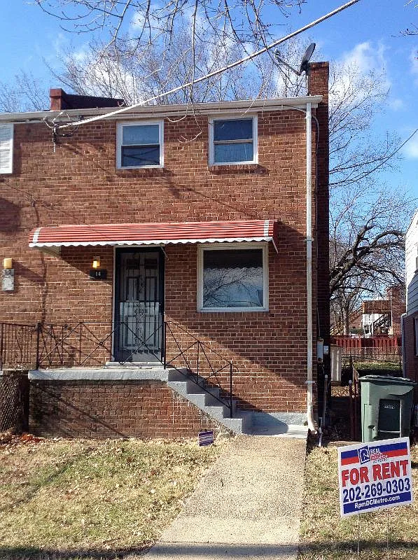 14 55th St NE photo 1