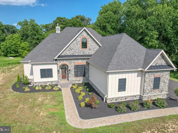 214 Bohemia Mill Pond Dr, Middletown, DE 19709