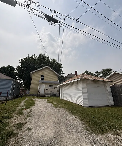 Back of House Off Street Parking and Garage